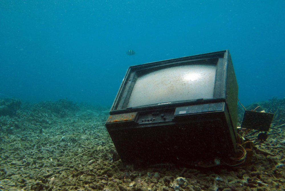 Televisi di dasar laut Pulau Ternate