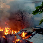 9 Rumah Pedagang di Belakang Toko Indo Meubel Gamalama Terbakar