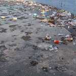 Buang Sampah Sembarangan di Ibu Kota Maluku Utara Masih Terjadi