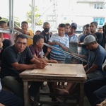 Sopir Angkot Protes Terminal Gamalama Ternate Ditempatkan Lapak Pedagang