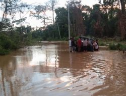 Cerita Warga Taliabu Saat ke Bobong tak Punya Pilihan Selain Terobos Banjir