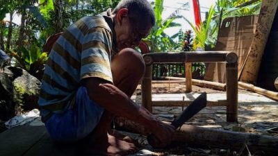 Generasi Terakhir Perajin Bambu di Ternate
