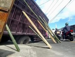 Mobil Truk Nyaris Terguling di Ngade Ternate