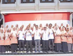 Sekda Tidore Lepas 21 Peserta Kontingen IGTKI ke Jakarta