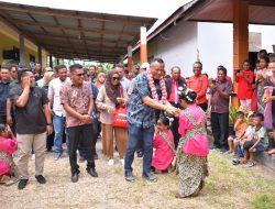Muhammad Sinen Lakukan Peletakan Batu Pertama Pembangunan Gereja di Oba