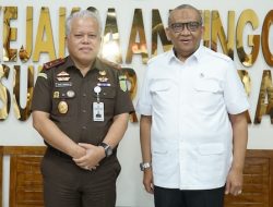 Wamenaker Afriansyah Noor Bahas Sinergi Pelatihan Kerja dengan Kejati Sumut