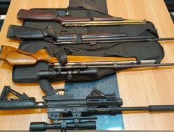 Razia TNI dan Polri di Galela Berhasil Amankan Parang hingga Bom Rakitan