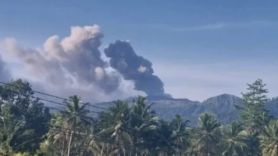 Gunung Dukono Kembali Keluarkan Abu Setinggi 1.000 Meter